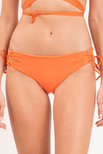 Załaduj obraz do przeglądarki galerii, Gallery: Rio De Sol Figi Bikini Bottom Dende Madrid