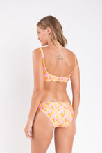 Załaduj obraz do przeglądarki galerii, Model Back: Rio De Sol Figi Bikini Bottom Dreamy Essential-Comfy