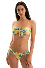Załaduj obraz do przeglądarki galerii, Model Front: Rio De Sol Figi Bikini Bottom Florescer Bandeau