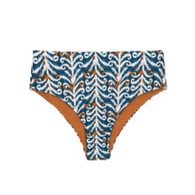 Załaduj obraz do przeglądarki galerii, Product Front: Rio De Sol Figi Bikini Bottom Ikat Hotpants
