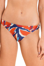 Załaduj obraz do przeglądarki galerii, Gallery: Rio De Sol Figi Bikini Bottom Leaves Essential-Comfy
