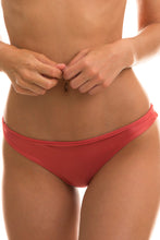 Załaduj obraz do przeglądarki galerii, Gallery: Rio De Sol Figi Bikini Bottom Madras Dupla Face