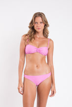 Załaduj obraz do przeglądarki galerii, Model Front: Rio De Sol Figi Bikini Bottom Milkshake Essential-Comfy
