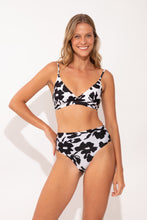 Załaduj obraz do przeglądarki galerii, Image 05: Rio De Sol Figi Bikini Bottom Poppy Hotpants