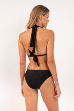 Załaduj obraz do przeglądarki galerii, Model Back: Rio De Sol Figi Bikini Bottom Shimmer-Black Essential-Comfy