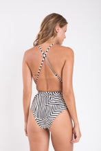 Załaduj obraz do przeglądarki galerii, Model Back: Rio De Sol Kostium Jednoczęściowy Collage New Vegas