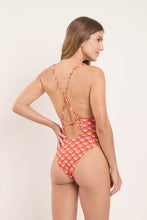 Załaduj obraz do przeglądarki galerii, Model Back: Rio De Sol Kostium Jednoczęściowy Floral-Scales Sunny
