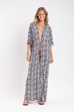 Załaduj obraz do przeglądarki galerii, Model Front: Rio De Sol Sukienka Plażowa Ikat Long Dress