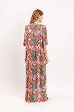 Załaduj obraz do przeglądarki galerii, Model Back: Rio De Sol Sukienka Plażowa Jungle Long Dress