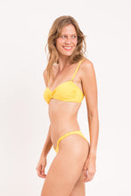 Załaduj obraz do przeglądarki galerii, Image 04: Rio De Sol Zestaw Bikini Set Amarelo Bandeau-Crispy Cheeky-Crispy