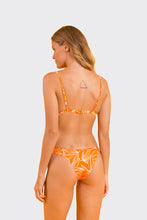 Załaduj obraz do przeglądarki galerii, Model Back: Rio De Sol Zestaw Bikini Set Trail-Orange Tri-Fixo Essential