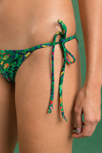 Załaduj obraz do przeglądarki galerii, Image 08: Rio De Sol Zestaw Bikini Set Wilds Tri-Fixo Cheeky-Tie