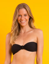 Załaduj obraz do przeglądarki galerii, Image 11: Rio De Sol Top Bikini Top Bora-Black Bandeau-Joy