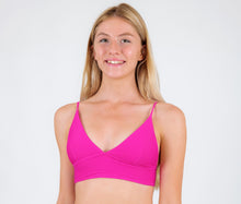 Załaduj obraz do przeglądarki galerii, Gallery: Rio De Sol Top Bikini Top Cotele-Amaranto Tri-Tank