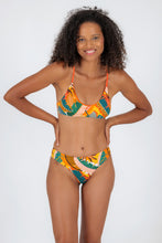 Załaduj obraz do przeglądarki galerii, Model Front: Rio De Sol Top Bikini Top El-Arco Bralette-Orange