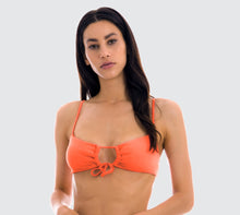 Załaduj obraz do przeglądarki galerii, Model Front: Rio De Sol Top Bikini Top Light-Peach Mila