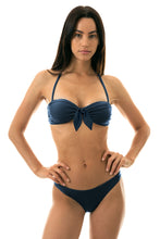 Załaduj obraz do przeglądarki galerii, Model Front: Rio De Sol Top Bikini Top Shark Bandeau