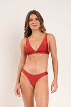 Załaduj obraz do przeglądarki galerii, Model Front: Rio De Sol Top Bikini Top Shimmer-Liquor Alba