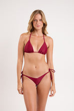 Załaduj obraz do przeglądarki galerii, Model Front: Rio De Sol Top Bikini Top Touch-Carmim Tri-Inv