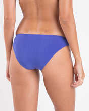 Załaduj obraz do przeglądarki galerii, Image 05: Rio De Sol Figi Bikini Bottom Malibu-Indigo Essential-Comfy
