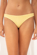 Załaduj obraz do przeglądarki galerii, Gallery: Rio De Sol Figi Bikini Bottom Drift-Butterglow Essential
