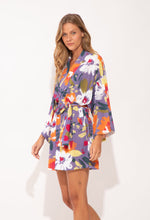 Załaduj obraz do przeglądarki galerii, Image 09: Rio De Sol Narzutka Plażowa Garden-Flower Kimono
