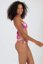 Załaduj obraz do przeglądarki galerii, Image 04: Rio De Sol Top Bikini Top Antelope Halter-Double
