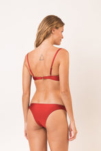 Załaduj obraz do przeglądarki galerii, Model Back: Rio De Sol Zestaw Bikini Set Shimmer-Liquor Bandeau-Joy Essential
