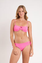 Załaduj obraz do przeglądarki galerii, Model Front: Rio De Sol Top Bikini Top Mtx-Ultrapink Balconet-Tie
