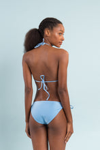 Załaduj obraz do przeglądarki galerii, Model Back: Rio De Sol Zestaw Bikini Set Shimmer-Baltic-Sea Tri-Inv Ibiza-Comfy
