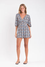 Załaduj obraz do przeglądarki galerii, Model Front: Rio De Sol Mini Dress Ikat Mini Dress
