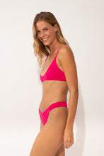 Załaduj obraz do przeglądarki galerii, Image 04: Wednesday In Hawaii By Rio De Sol Top Bikini Top Guava Hana
