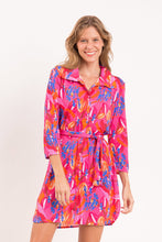 Załaduj obraz do przeglądarki galerii, Model Front: Rio De Sol Sukienki Koszulowe Flavors Chemise
