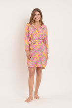 Załaduj obraz do przeglądarki galerii, Model Front: Rio De Sol Sukienki Koszulowe Lyla Chemise
