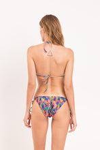 Załaduj obraz do przeglądarki galerii, Model Back: Rio De Sol Top Bikini Top Euphoria Tri-Inv
