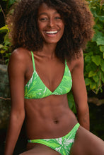 Załaduj obraz do przeglądarki galerii, Image 06: Rio De Sol Top Bikini Top Green-Palms Tri-Fixo
