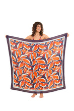 Załaduj obraz do przeglądarki galerii, Model Front: Rio De Sol Pareo Leaves Canga
