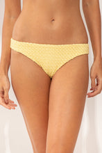 Załaduj obraz do przeglądarki galerii, Gallery: Rio De Sol Figi Bikini Bottom Drift-Butterglow Essential-Comfy
