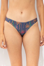 Załaduj obraz do przeglądarki galerii, Gallery: Rio De Sol Figi Bikini Bottom Coqueiro Essential-Comfy
