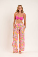 Załaduj obraz do przeglądarki galerii, Model Front: Rio De Sol Spodnie Plażowe Lyla Pants Knot
