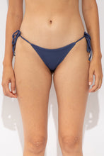 Załaduj obraz do przeglądarki galerii, Gallery: Rio De Sol Figi Bikini Bottom Carmel-Blue Lacinho

