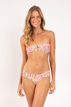 Załaduj obraz do przeglądarki galerii, Model Front: Rio De Sol Zestaw Bikini Set Ditsy-Sky Mavi Baobi
