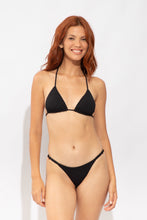 Załaduj obraz do przeglądarki galerii, Model Front: Rio De Sol Top Bikini Top Solar-Black Tri-Aya
