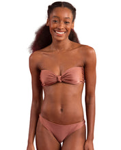 Załaduj obraz do przeglądarki galerii, Gallery: Rio De Sol Zestaw Bikini Set Shimmer-Copper Bandeau-Joy Essential
