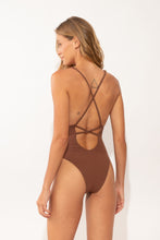 Załaduj obraz do przeglądarki galerii, Model Back: Rio De Sol Kostium Jednoczęściowy Sand-Cappuccino Sunny
