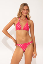 Załaduj obraz do przeglądarki galerii, Model Front: Wednesday In Hawaii By Rio De Sol Figi Bikini Bottom Kiko-Guava Oahu
