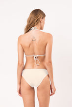 Załaduj obraz do przeglądarki galerii, Model Back: Rio De Sol Figi Bikini Bottom Touch-Natural Essential-Comfy
