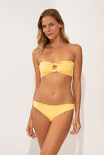 Załaduj obraz do przeglądarki galerii, Model Front: Wednesday In Hawaii By Rio De Sol Zestaw Bikini Set Lilikoi Lani Waikiki
