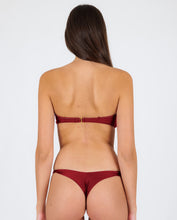 Załaduj obraz do przeglądarki galerii, Image 06: Rio De Sol Zestaw Bikini Set Shimmer-Divino Bandeau-Knot Nice-Fio
