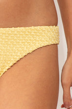 Załaduj obraz do przeglądarki galerii, Image 06: Rio De Sol Figi Bikini Bottom Drift-Butterglow Essential-Comfy
